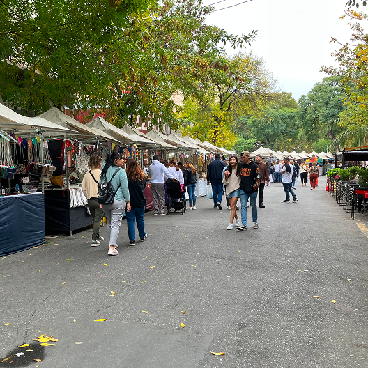 Feria y gastronomía en Palermo